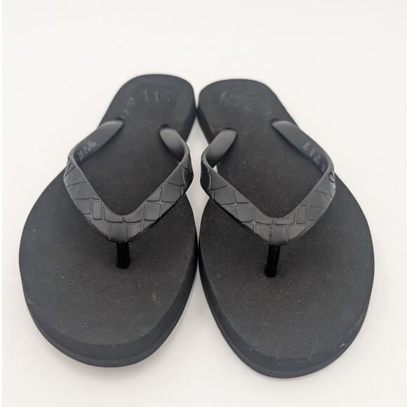 Stuart Weitzman Women's Embossed Flip Flop Thong Sandals Black Size US5 EU35.5 - Picture 2 of 11